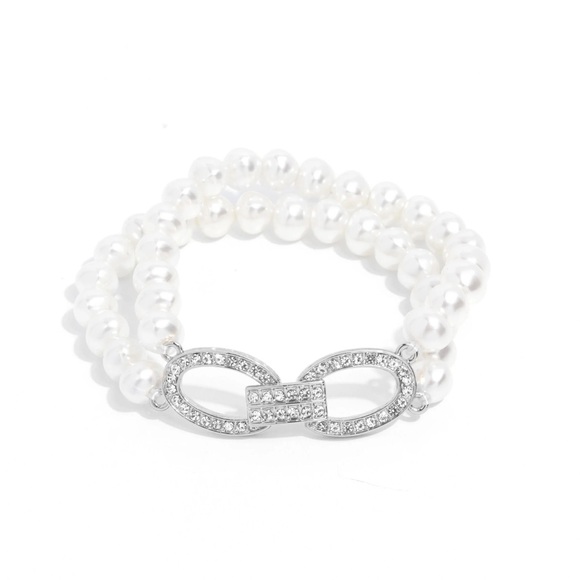 Jewelry - Elegant White Pearl Bracelet with Silver Accents